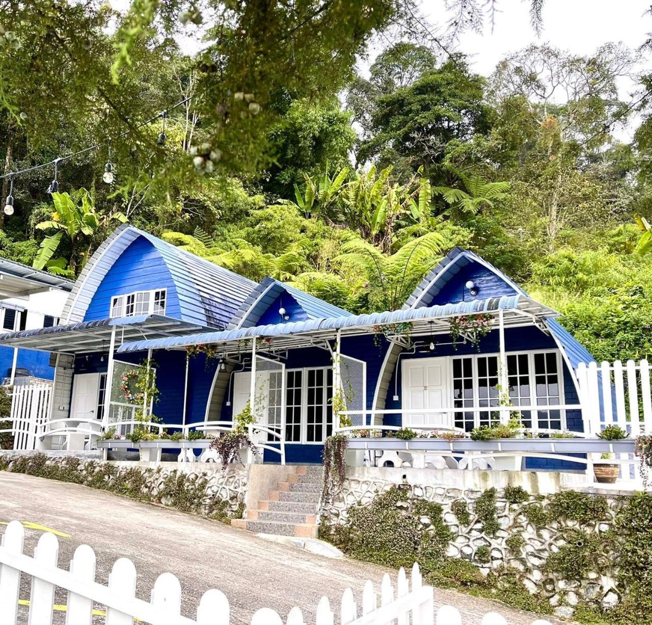 Blue Cabins By Pfordten Cottage Cameron Highlands Exterior photo